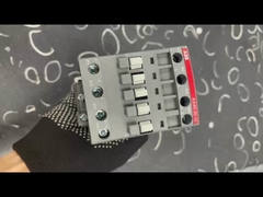 Les contacteurs ABB AX40-30-10-81