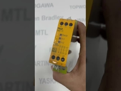 Relais de sécurité d'arrêt d'urgence PILZ PNOZ X1