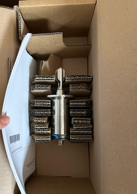 E+H FTL33-1369/0 Commutateur de niveau de fourchette de réglage vibronique hygiénique
