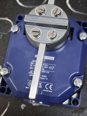 Telemecanique XCRF17 Industrial Limit Switch