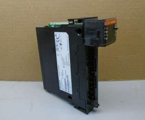 1756-OA16 Allen Bradley ControlLogix Module de régulation de 16 points 120 à 140 volts CA