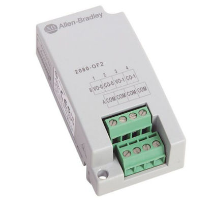 2080-OF2 Allen Bradley Micro800 Module de sortie analogique à 2 points branché