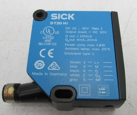 SICK Capteurs de distance au laser DT20 Hi DT20-P244B 24,3 mm x 72,4 mm x 54,1 mm