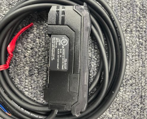 Capteur à fibre optique numérique KEYENCE FS-N11P avec unité principale de sortie PNP, type de câble