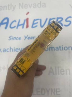 Relé de sécurité Pilz 751103 type PNOZ s3 C 24VDC 2 n/o Fonction de pinceau à trois points