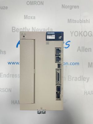 M12 Type de construction Yaskawa SGD7S-180A30B202 Contrôle analogique avec fonctionnalités avancées et dissipation de puissance ≤ 0,7 W