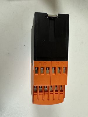 IFM DD2503 Unité d'évaluation de la surveillance de la vitesse avec une plage de mesure de -100 à 600 °C et des contraintes de courant 3000