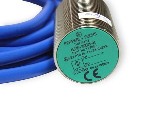 P&F NJ10-30GM-N Capteur inducteur 0... 20 mA Courant et 0... 200 Hz Fréquence de commutation pour les applications industrielles
