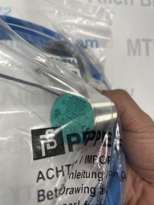 P&F NJ10-30GM-N Capteur inducteur 0... 20 mA Courant et 0... 200 Hz Fréquence de commutation pour les applications industrielles