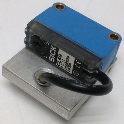 Capteurs magnétiques SICK MQ10-60APSKTO Sortie de commutation NPN et classe de protection III pour applications