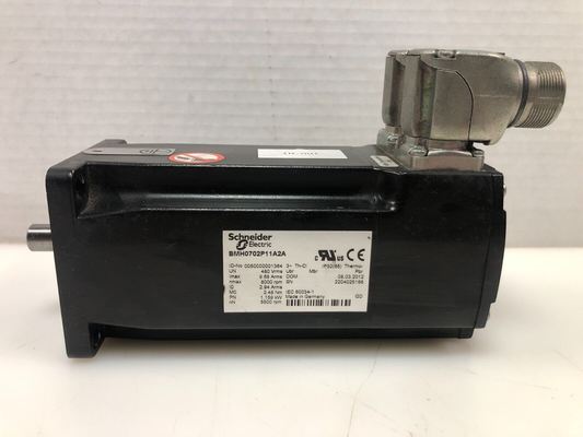 Servo moteur Schneider BMH0701P01A2A avec horaire de réduction 0I12 et interface numérique à impulsion