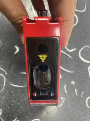 Leuze ODSL 96B M/C66-S12 Capteur de distance optique pour une mesure de distance précise