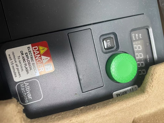 Schneider ATV320U40N4C Lecteur à fréquence variable