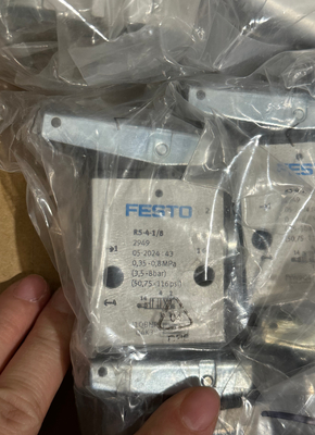 Vanne à galet Festo RS-4-1/8