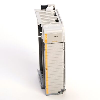 Module de sortie analogique hautes performances Allen-Bradley 1769-OF8C