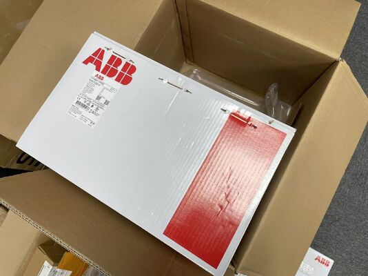 ABB PSTX170-600-70 Démarreur progressif intelligent avancé pour le contrôle moteur