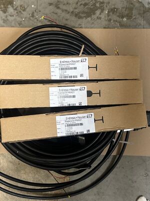 Endress Hauser MX21-21JM0/0 Commutateur de niveau capacitif de haute précision pour le contrôle des processus industriels