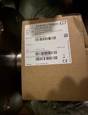 Émetteur de niveau magnétostrictif de haute précision Endress Hauser FTM52-AAH2B4A32AA