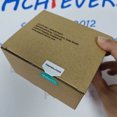 Le capteur à ultrasons de Pepperl+Fuchs UB2000-F42-E5-V15