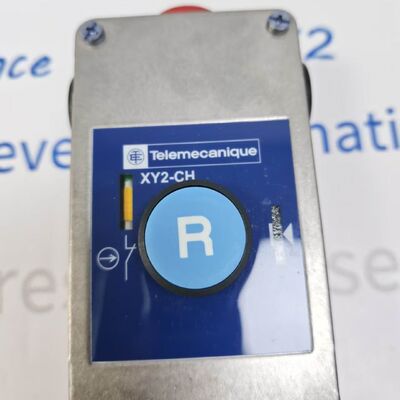 Commutateur d'arrêt d'urgence télémécanique XY2-CH à câble