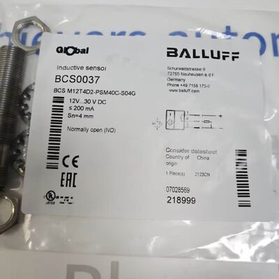 Le détecteur de proximité capacitif BALLUFF BCS M12T4D2-PSM40C-S04G