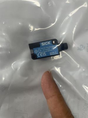 Capteurs magnétiques SICK MQ10-60APSKTO Sortie de commutation NPN et classe de protection III pour applications
