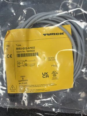 Capteur de proximité inductif Turck NI40U-CP40-VP4X2 pour une installation non encastrée précise