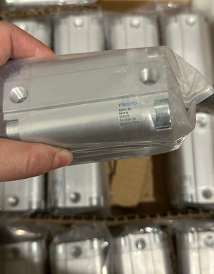 Vérin compact Festo ADVU-32-40-P-A