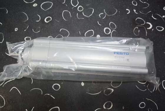 Cylindre pneumatique FESTO DSBC-63-160-PPVA-N3